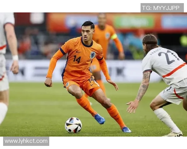 传球足球明星的魅力与技巧解析及其在比赛中的重要性